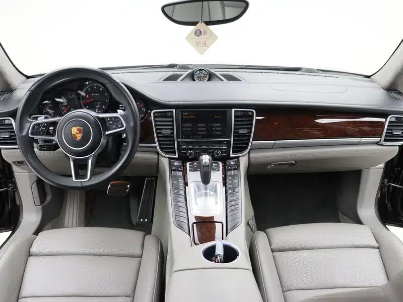 Panamera 2010 Panamera Turbo 4.8T — миниатюра 18