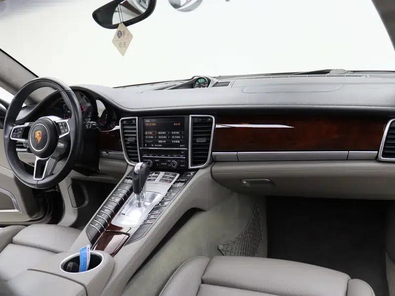Panamera 2010 Panamera Turbo 4.8T — миниатюра 24