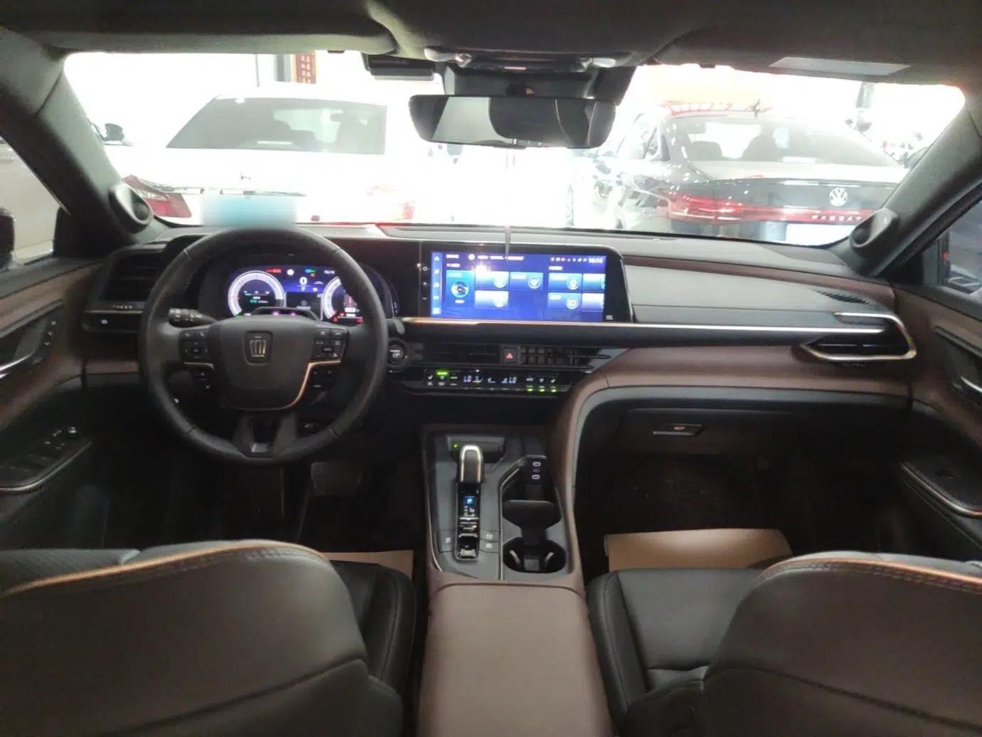 Toyota Crown 2023 2.5L SportCross HEV Two-Wheel Drive Prestige Edition — миниатюра 12