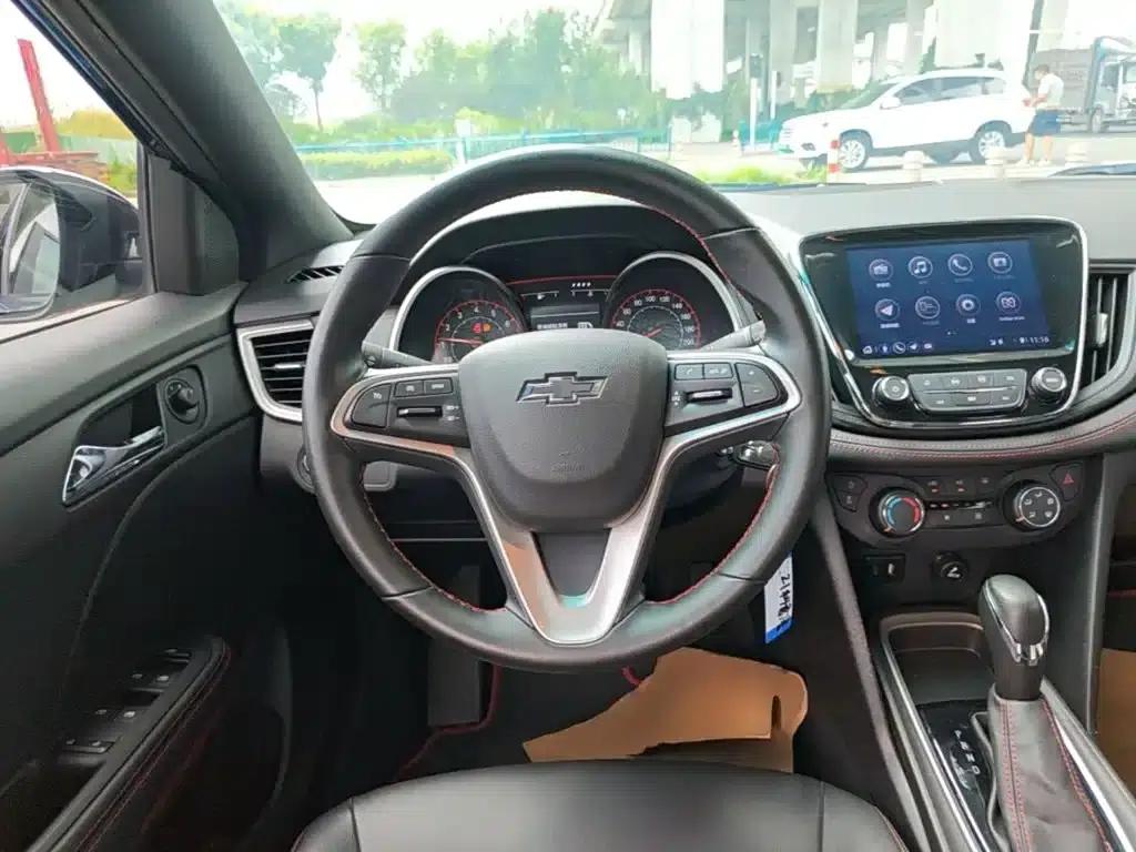 Chevrolet Cruze 2020 Mild Hybrid RS 330T Automatic Comfort Edition — миниатюра 11