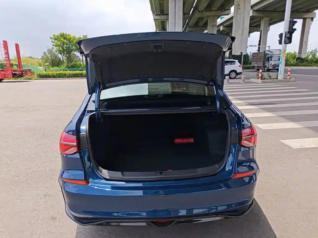 Chevrolet Cruze 2020 Mild Hybrid RS 330T Automatic Comfort Edition — миниатюра 19