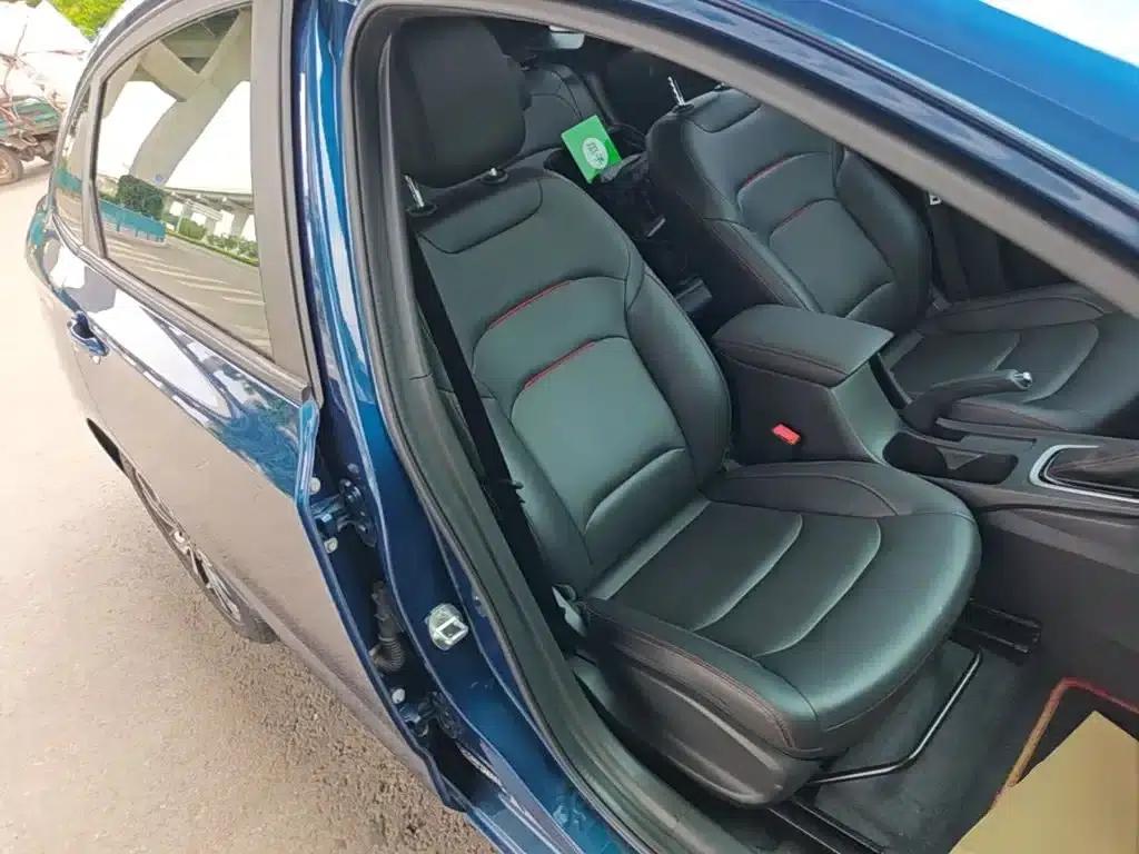 Chevrolet Cruze 2020 Mild Hybrid RS 330T Automatic Comfort Edition — миниатюра 25