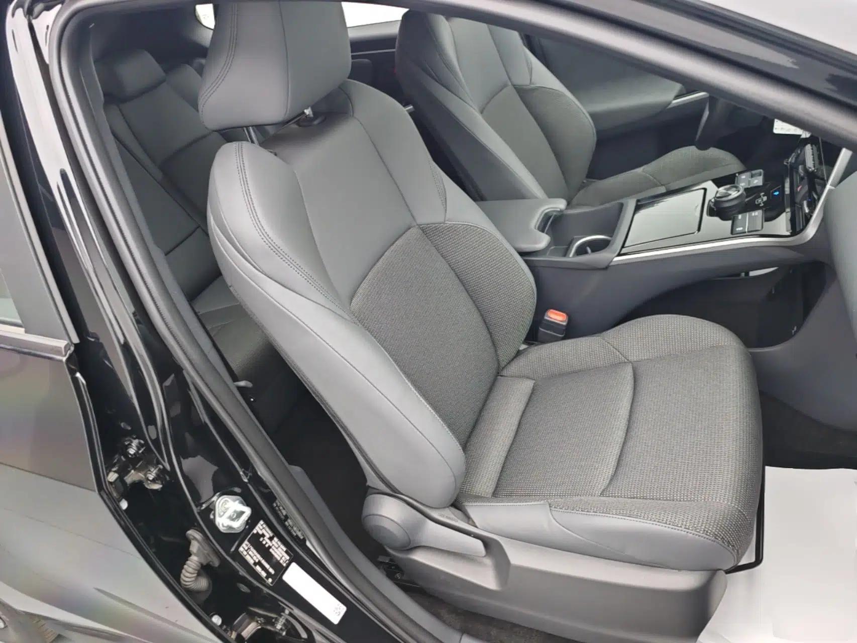Toyota BZ 4X 2025 615 Air Edition — миниатюра 19