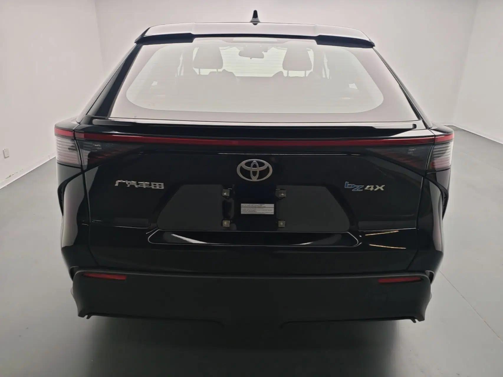 Toyota BZ 4X 2025 615 Air Edition — миниатюра 5