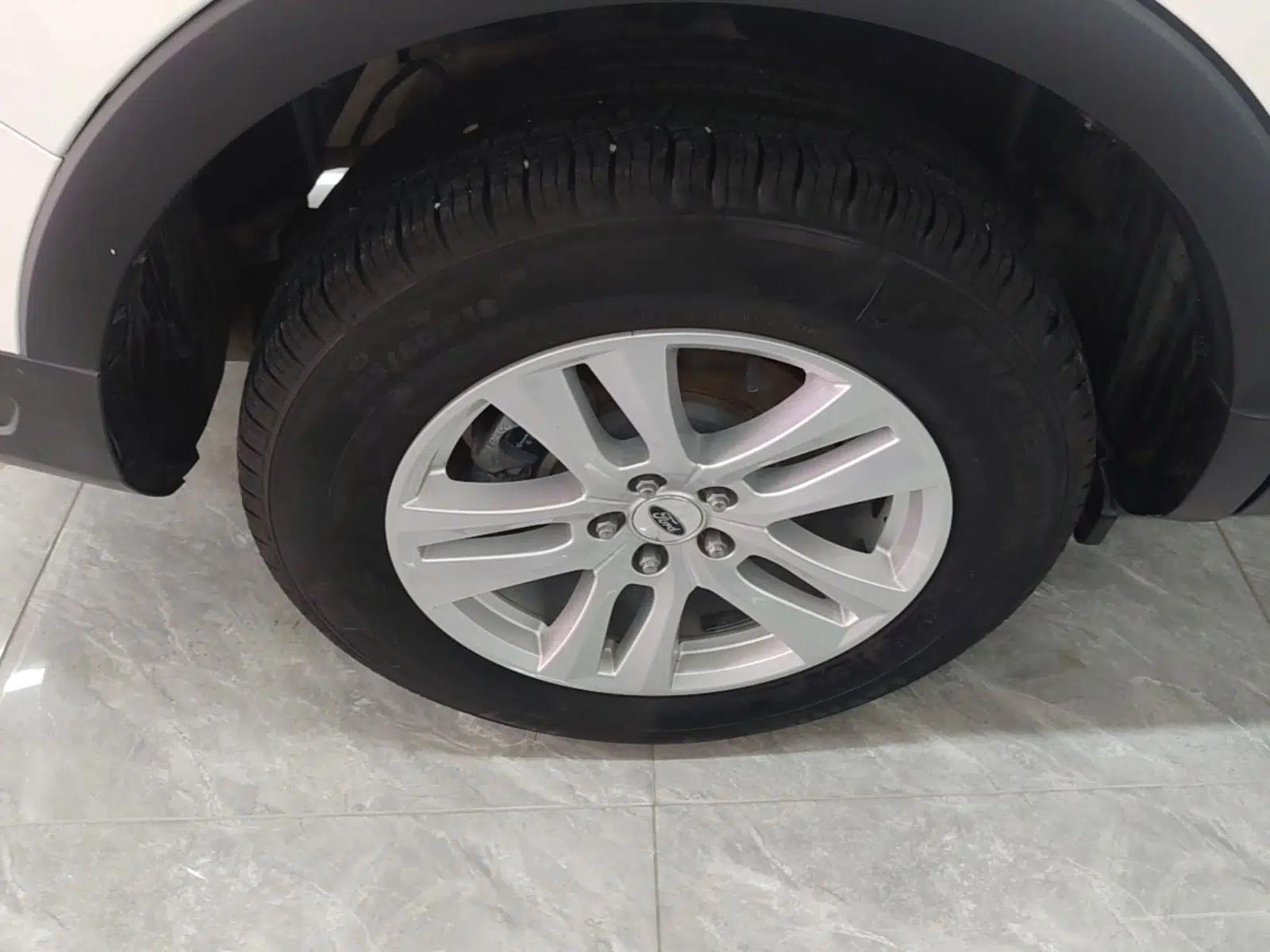Ford Explorer 2017 2.3T Fashion Edition — миниатюра 11