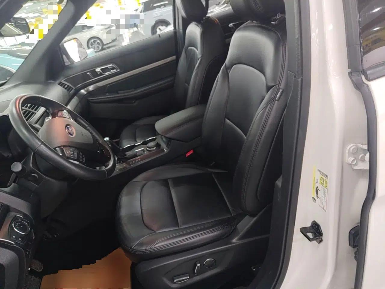 Ford Explorer 2017 2.3T Fashion Edition — миниатюра 17