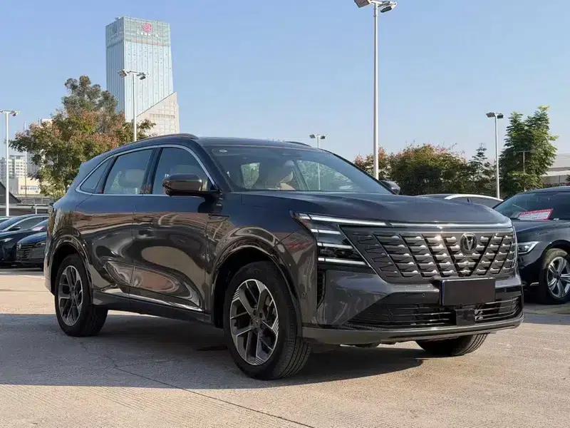 Changan CS75 PLUS 2025 Fourth Generation 1.5T New Blue Whale Smart Flagship Edition — миниатюра 3