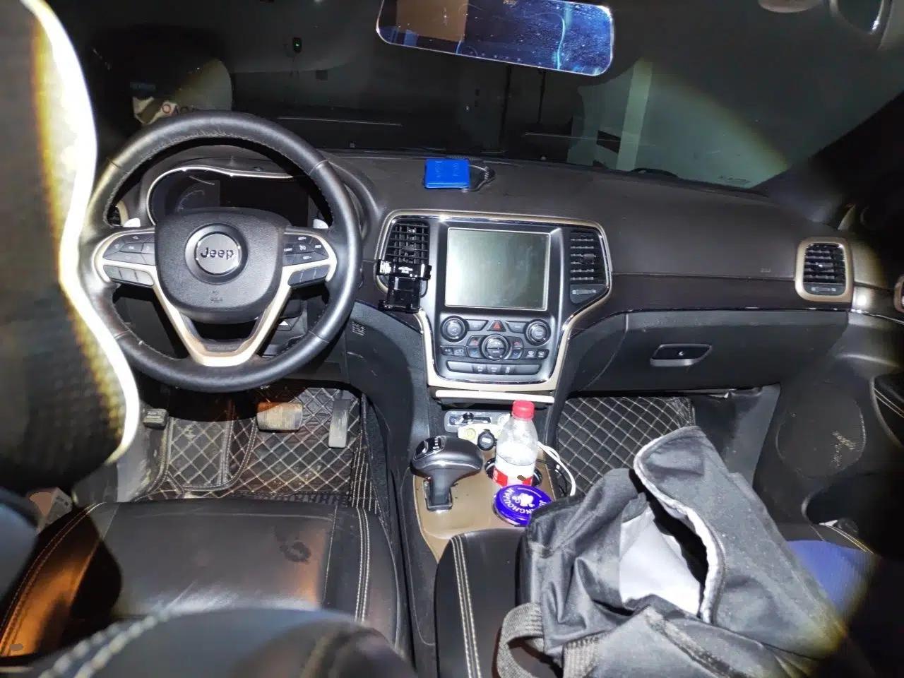 Jeep Grand Cherokee 2014 3.0L Comfort Navigation Edition — миниатюра 9