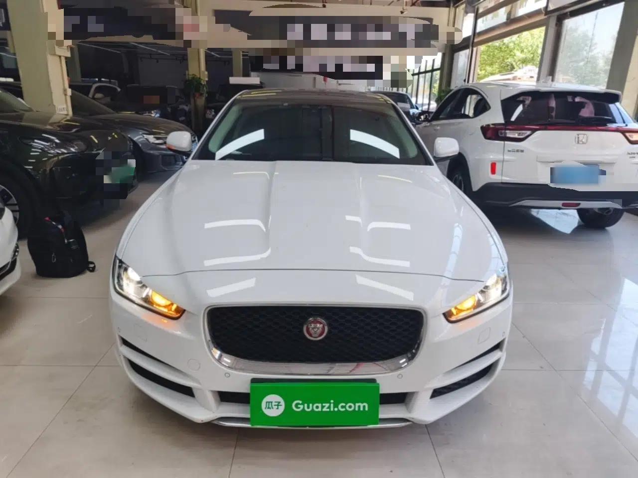 Jaguar XEL 2019 2.0T 200 PS Deluxe Edition — миниатюра 2