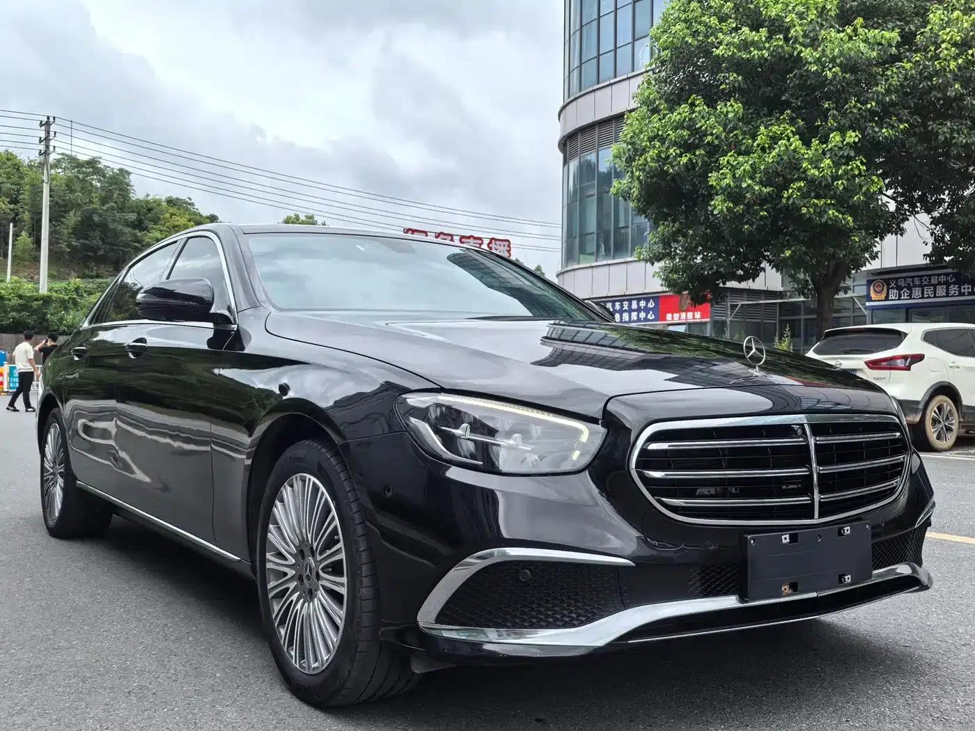 Mercedes-Benz E-Class 2021 E 300 L Fashion Edition — миниатюра 3