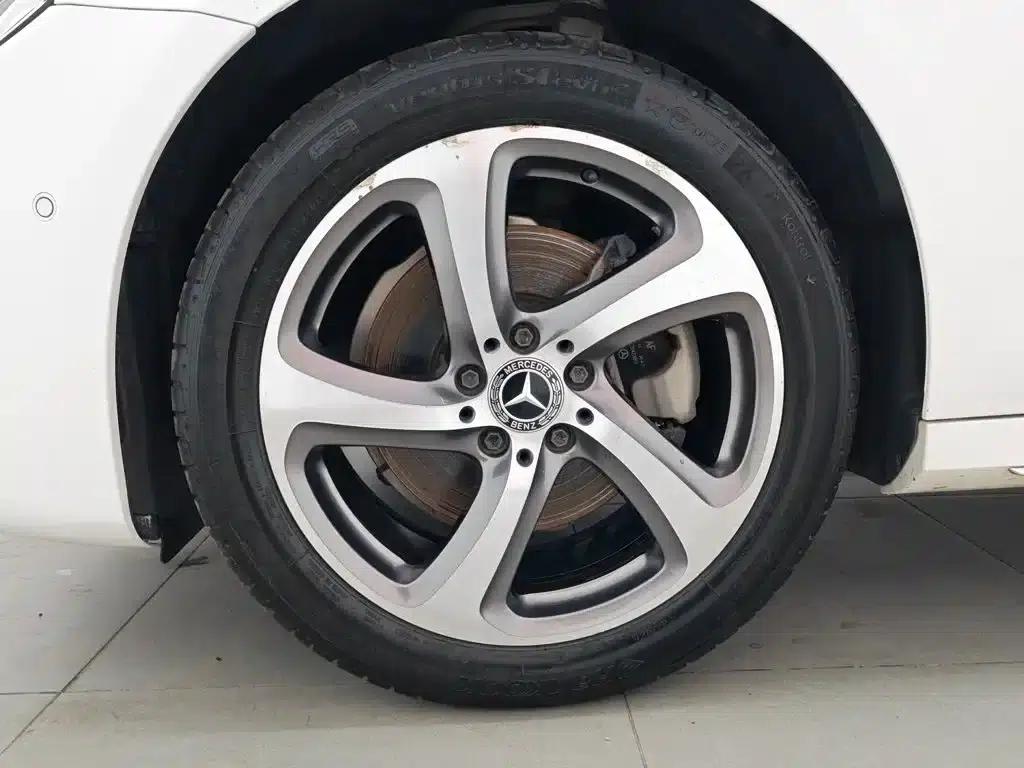 2018 Mercedes-Benz E-Class E 200 L Sport 4MATIC — миниатюра 17