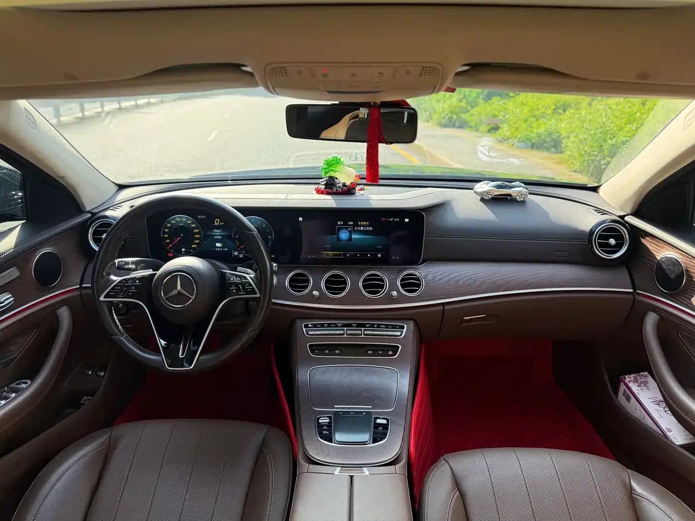 Mercedes-Benz E-Class PHEV 2023 E 350 e L Plug-in Hybrid Sedan — миниатюра 15