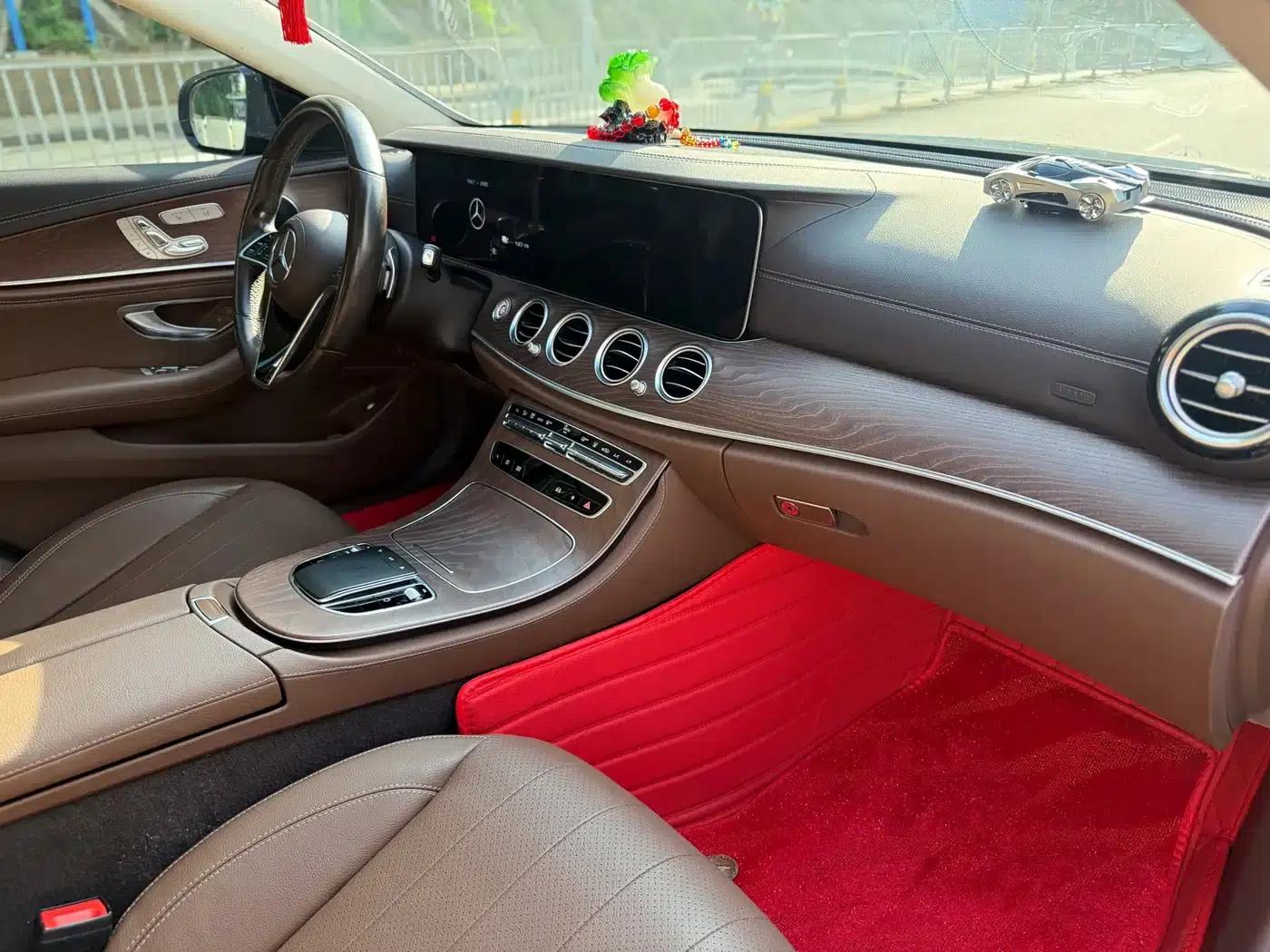 Mercedes-Benz E-Class PHEV 2023 E 350 e L Plug-in Hybrid Sedan — миниатюра 17