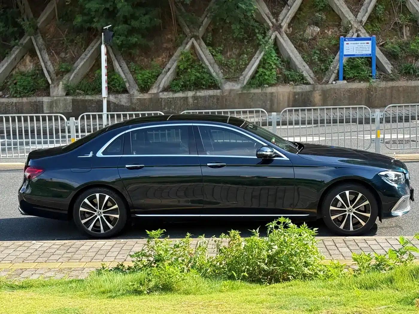Mercedes-Benz E-Class PHEV 2023 E 350 e L Plug-in Hybrid Sedan — миниатюра 5
