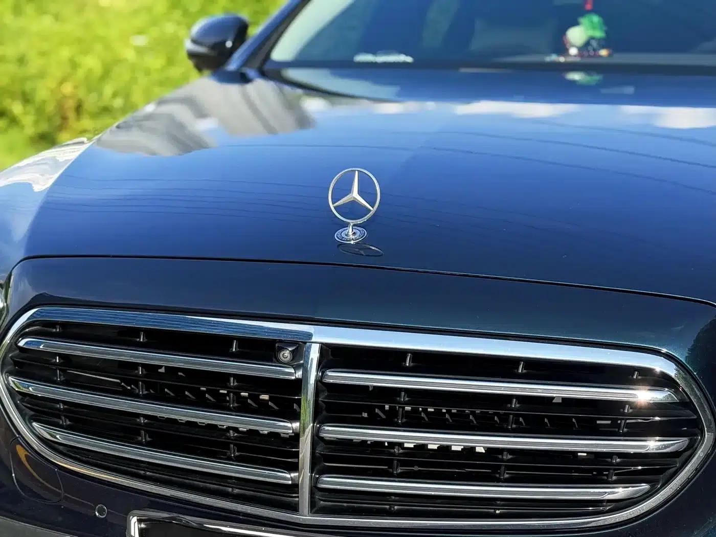 Mercedes-Benz E-Class PHEV 2023 E 350 e L Plug-in Hybrid Sedan — миниатюра 10