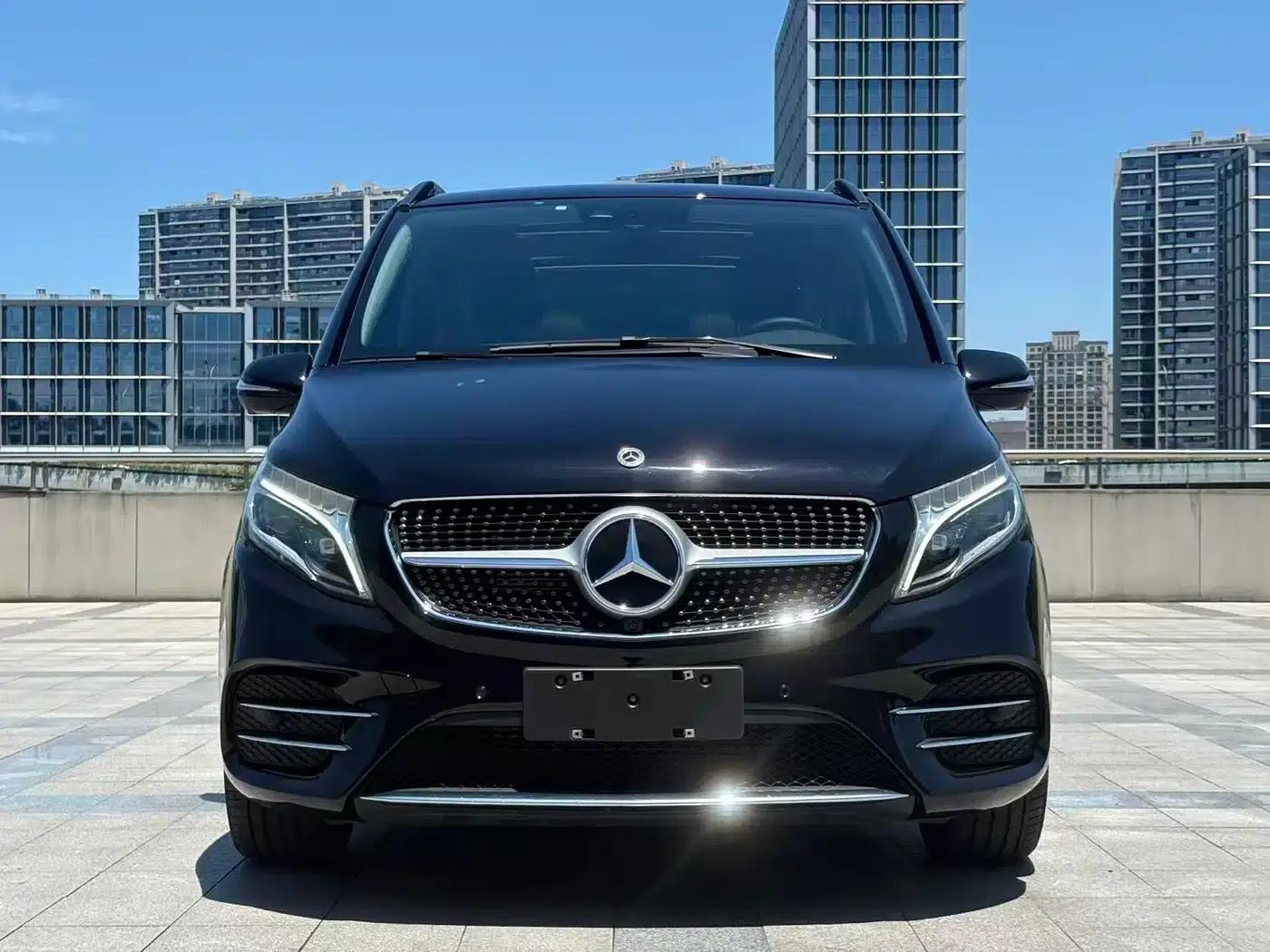 Mercedes-Benz V-Class 2021 V 260 L Long Wheelbase Luxury Edition — миниатюра 1