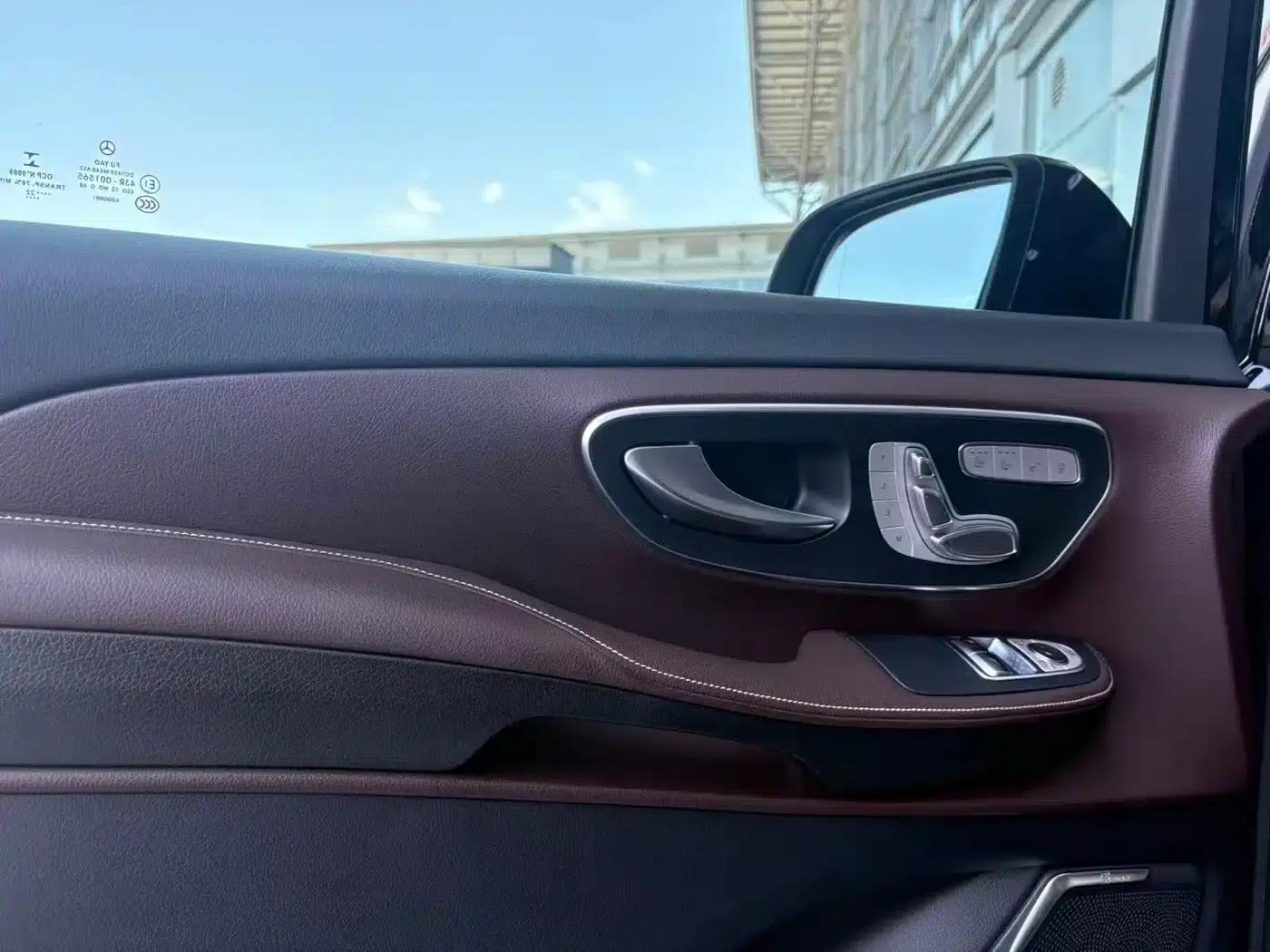 Mercedes-Benz V-Class 2021 V 260 L Long Wheelbase Luxury Edition — миниатюра 5