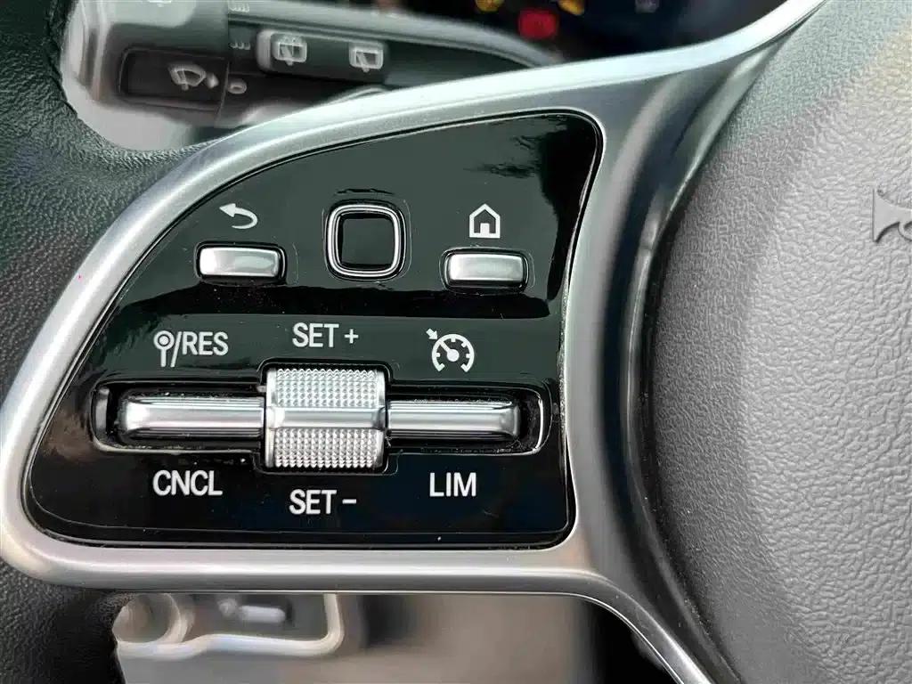 Mercedes-Benz GLB 2021 Fashion Edition — миниатюра 19