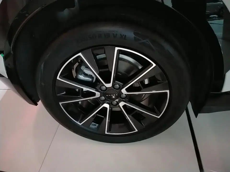 Zeekr X 2025 Four-Seater Rear-Drive Cube Version — миниатюра 11