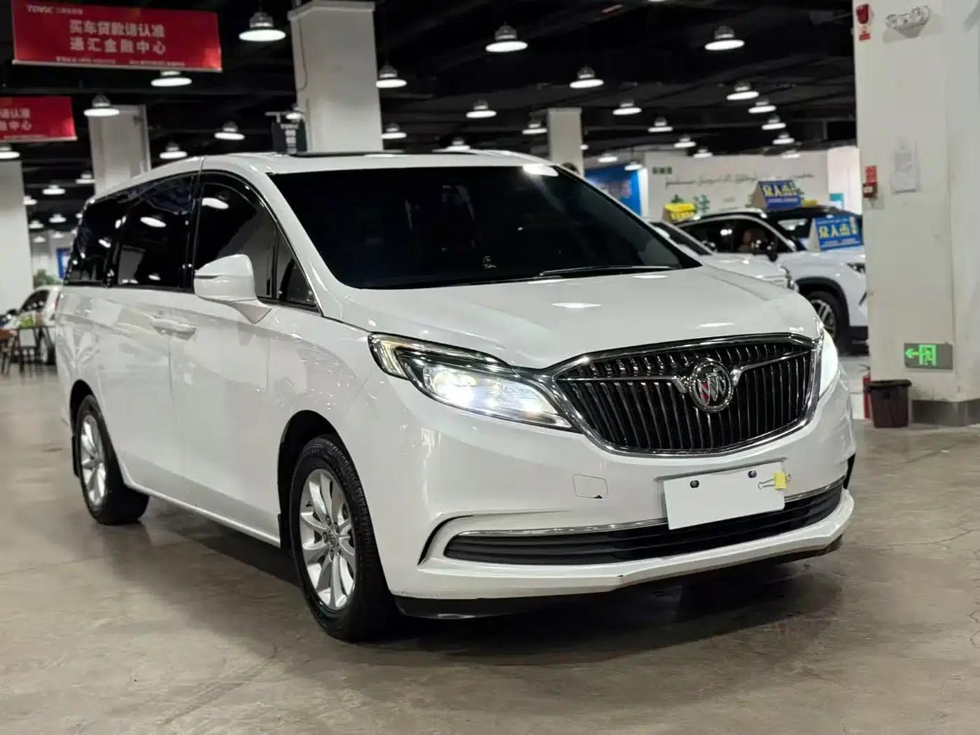 Buick GL8 2017 ES 28T Comfort Model (National V Emission Standard) — миниатюра 2