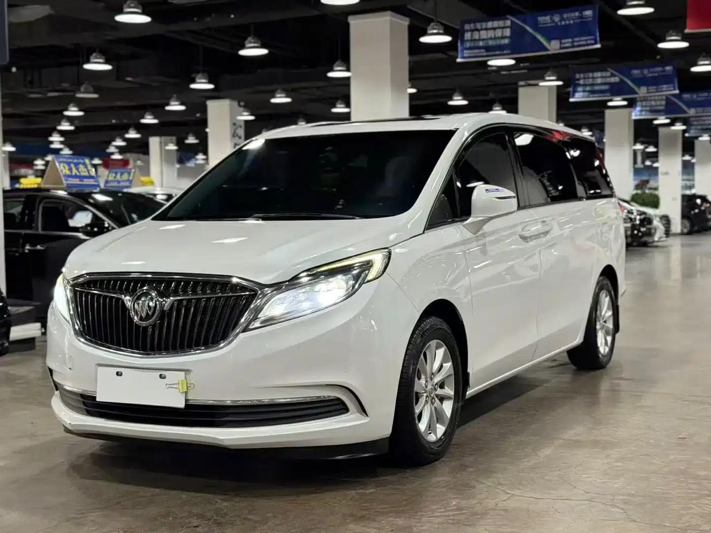 Buick GL8 2017 ES 28T Comfort Model (National V Emission Standard) — миниатюра 3