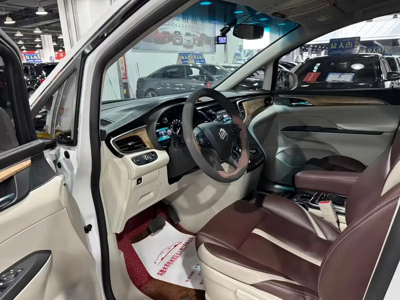 Buick GL8 2017 ES 28T Comfort Model (National V Emission Standard) — миниатюра 9
