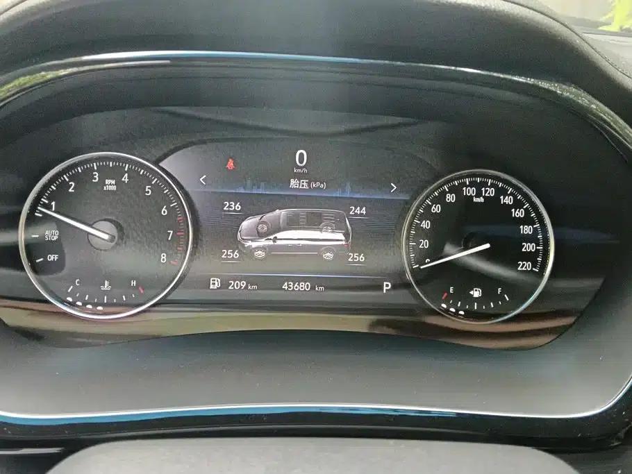 Buick GL8 2021 Land Business Class 652T Comfort — миниатюра 14