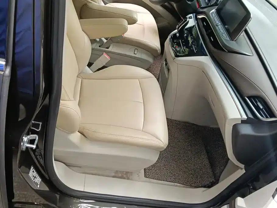 Buick GL8 2021 Land Business Class 652T Comfort — миниатюра 8
