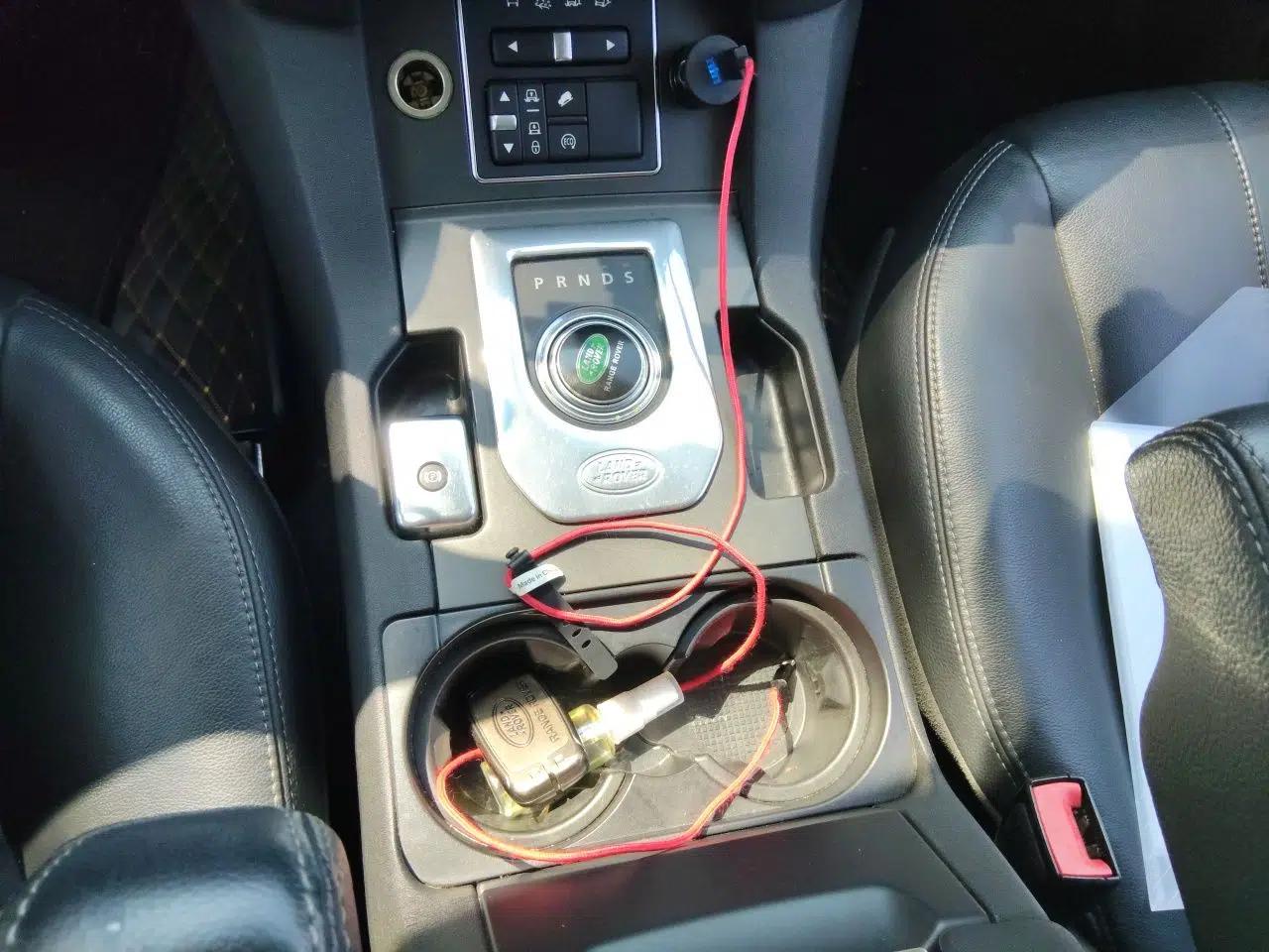 Land Rover Discovery 2015 3.0 SC V6 HSE — миниатюра 14