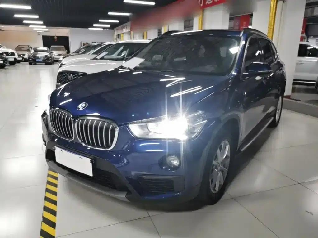 BMW X1 2019 sDrive18Li Fashion Edition — миниатюра 1