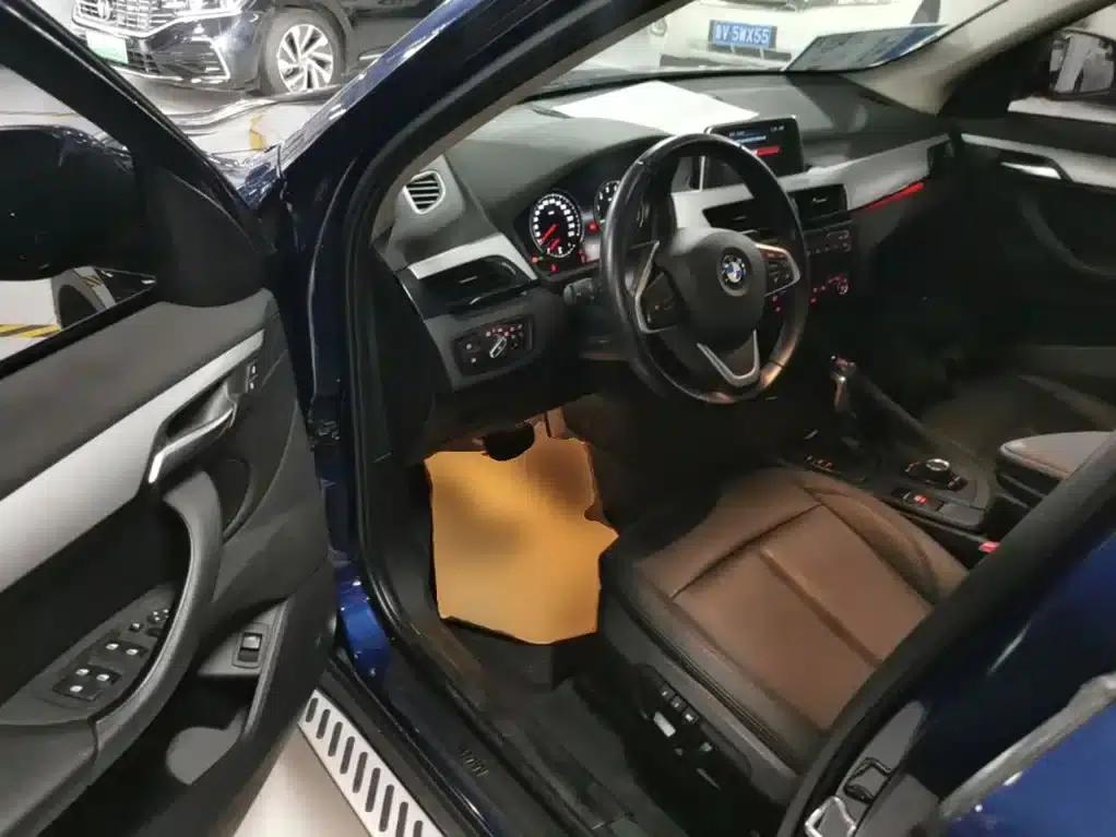 BMW X1 2019 sDrive18Li Fashion Edition — миниатюра 15