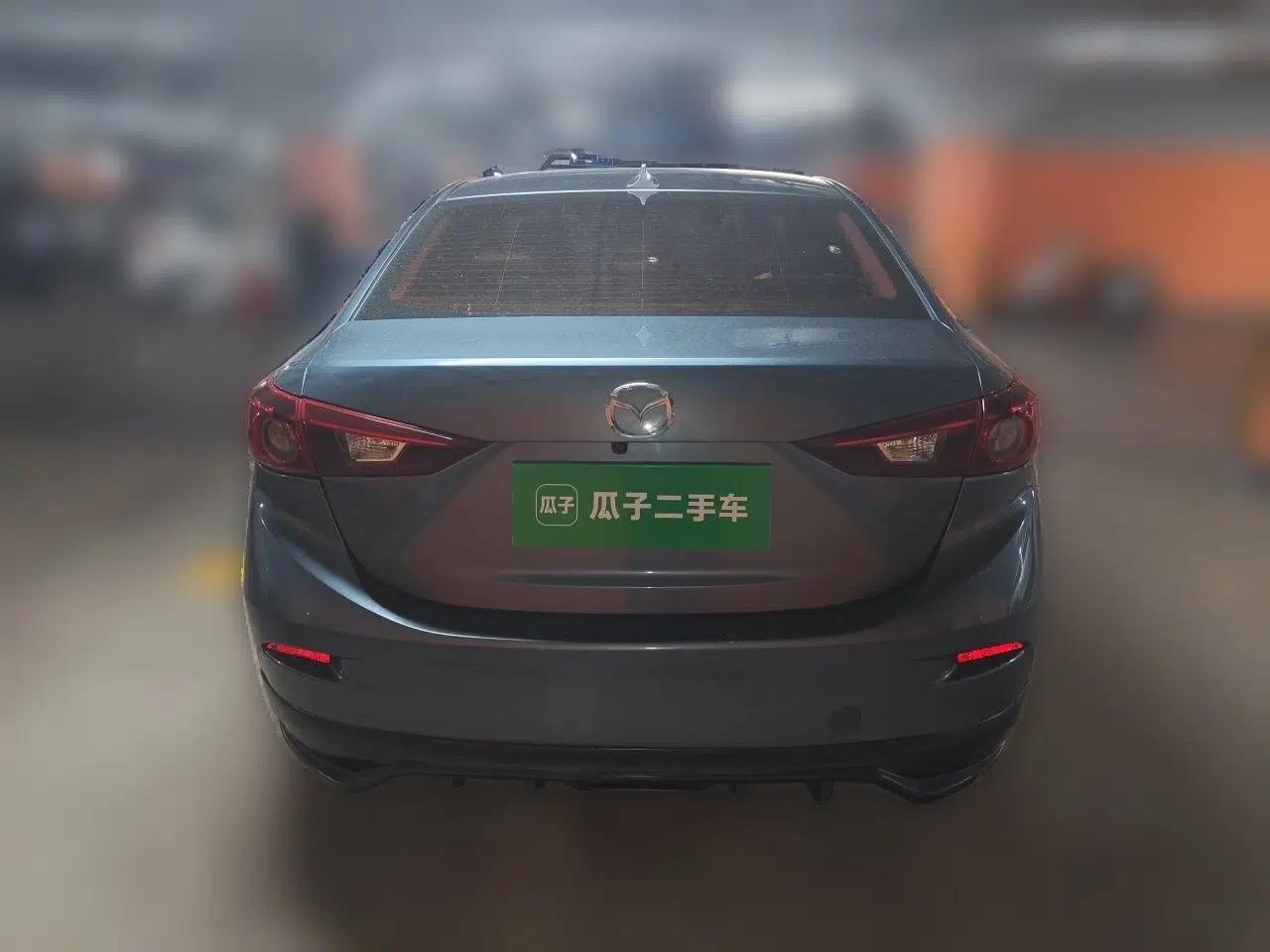 Mazda 3 Axela 2016 Sedan 1.5L Automatic Comfort Model — миниатюра 5