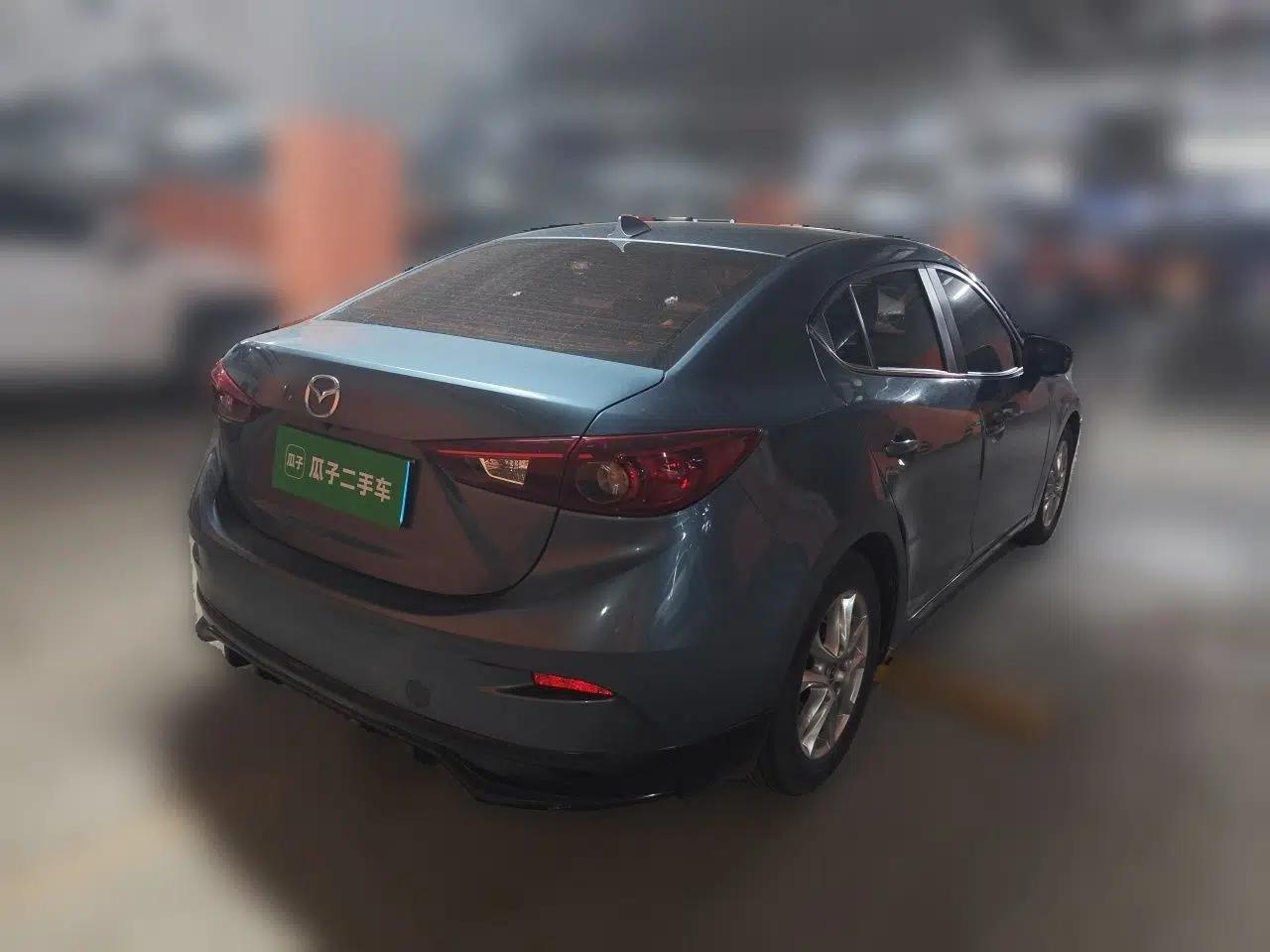 Mazda 3 Axela 2016 Sedan 1.5L Automatic Comfort Model — миниатюра 6