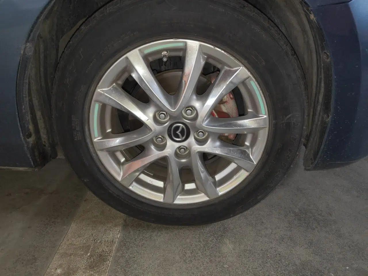 Mazda 3 Axela 2016 Sedan 1.5L Automatic Comfort Model — миниатюра 8
