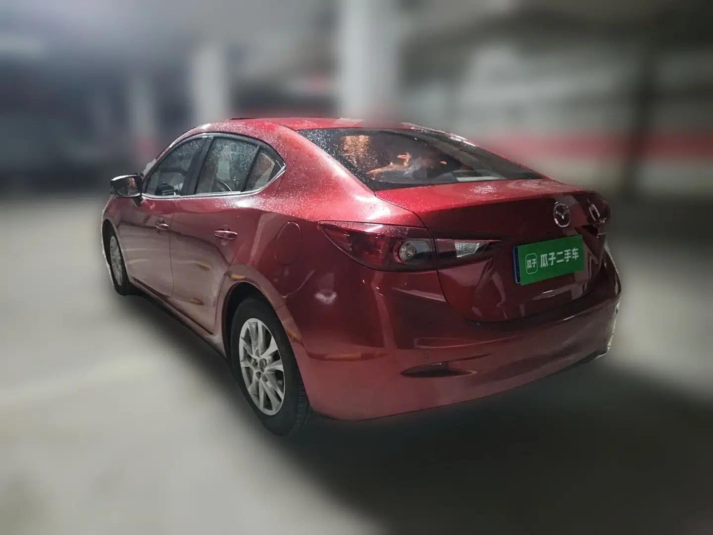 Mazda 3 Axela 2016 Sedan 1.5L Automatic Luxury Model — миниатюра 4