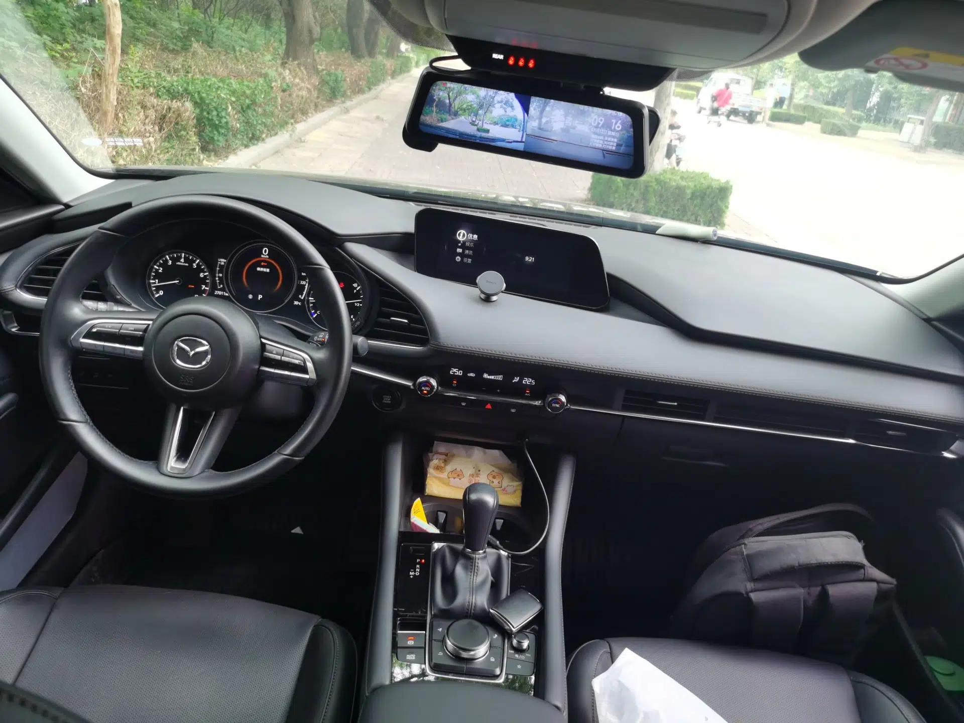 Mazda 3 Axela 2023 2.0L Automatic ZhiZhen Edition — миниатюра 9