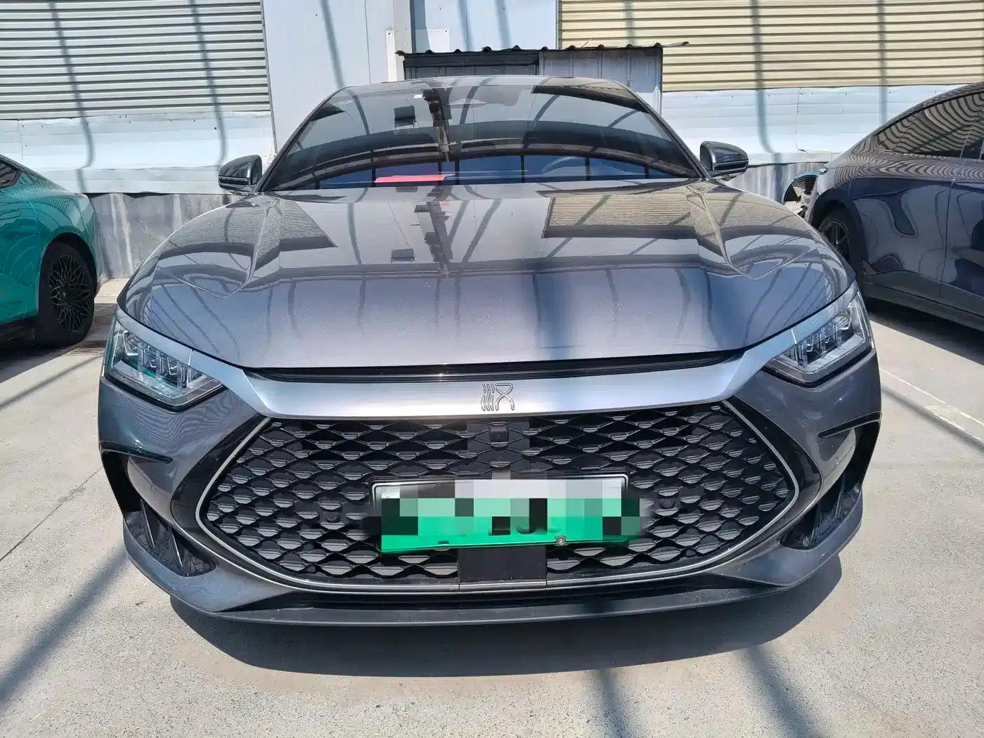 Han 2022 DM-i 121KM Premium Edition — миниатюра 1