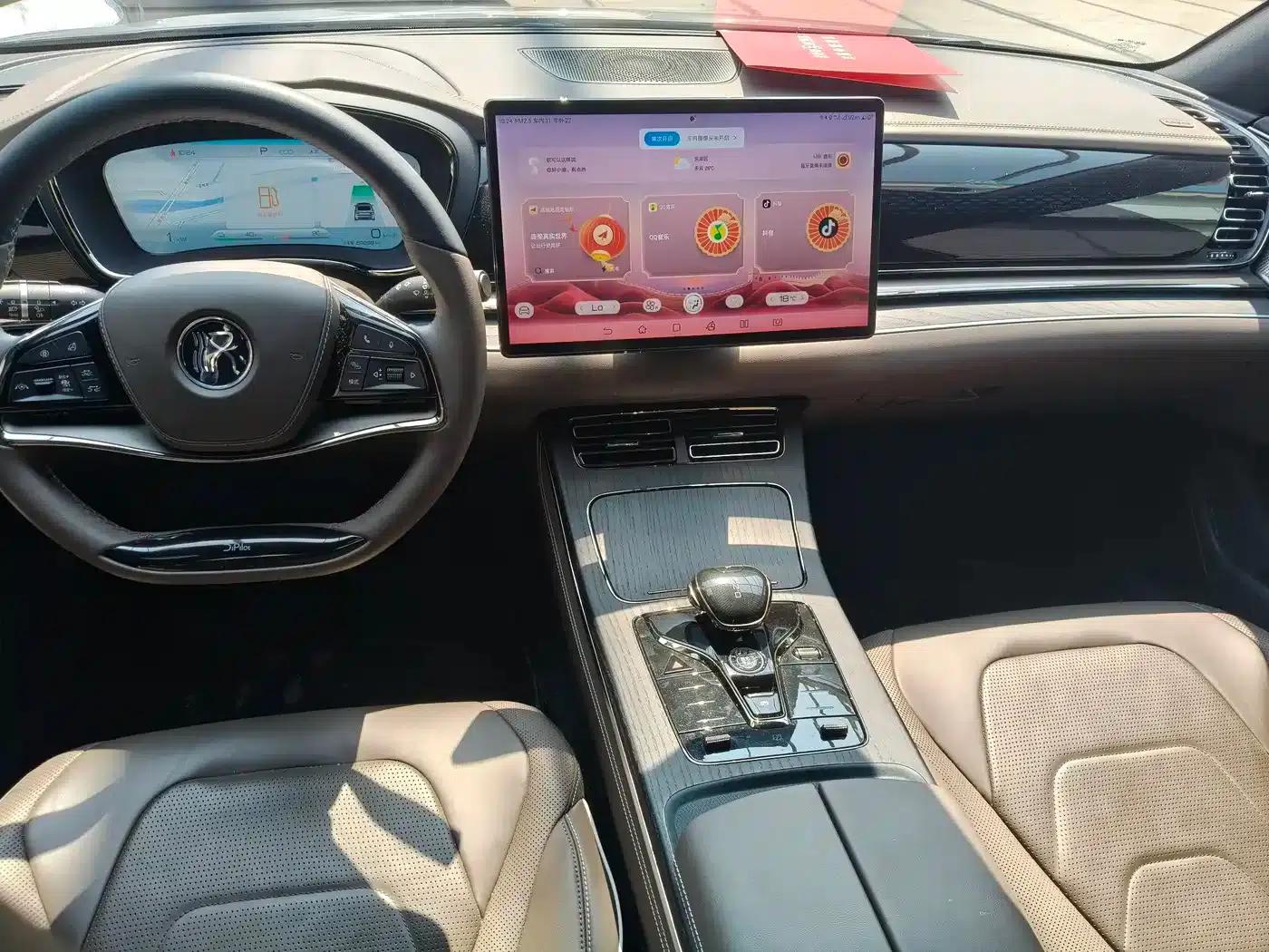 Han 2022 DM-i 121KM Premium Edition — миниатюра 6