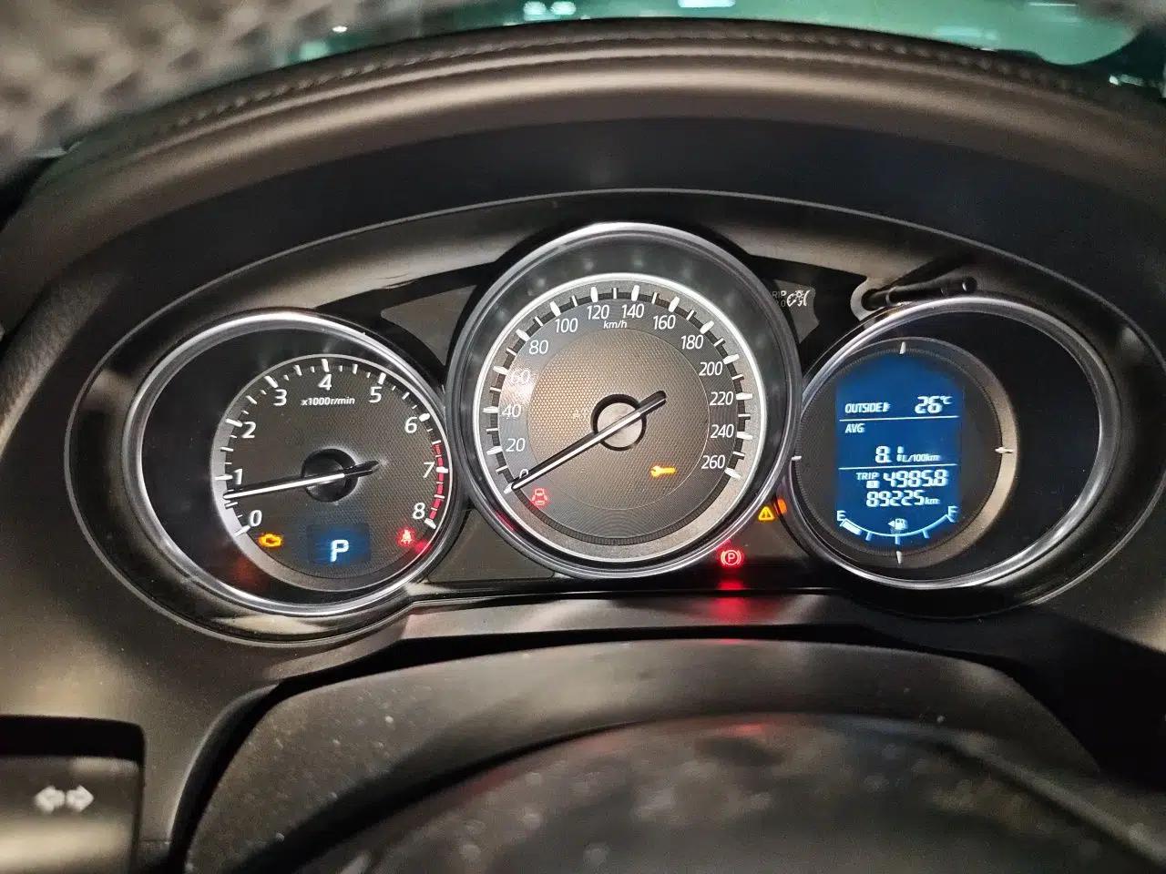 Mazda Atenza 2017 2.0L Blue Sky Luxury Edition — миниатюра 11