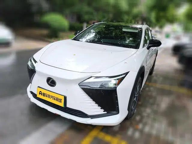 Lexus RZ 2023 450e DIRECT4 Luxury Edition