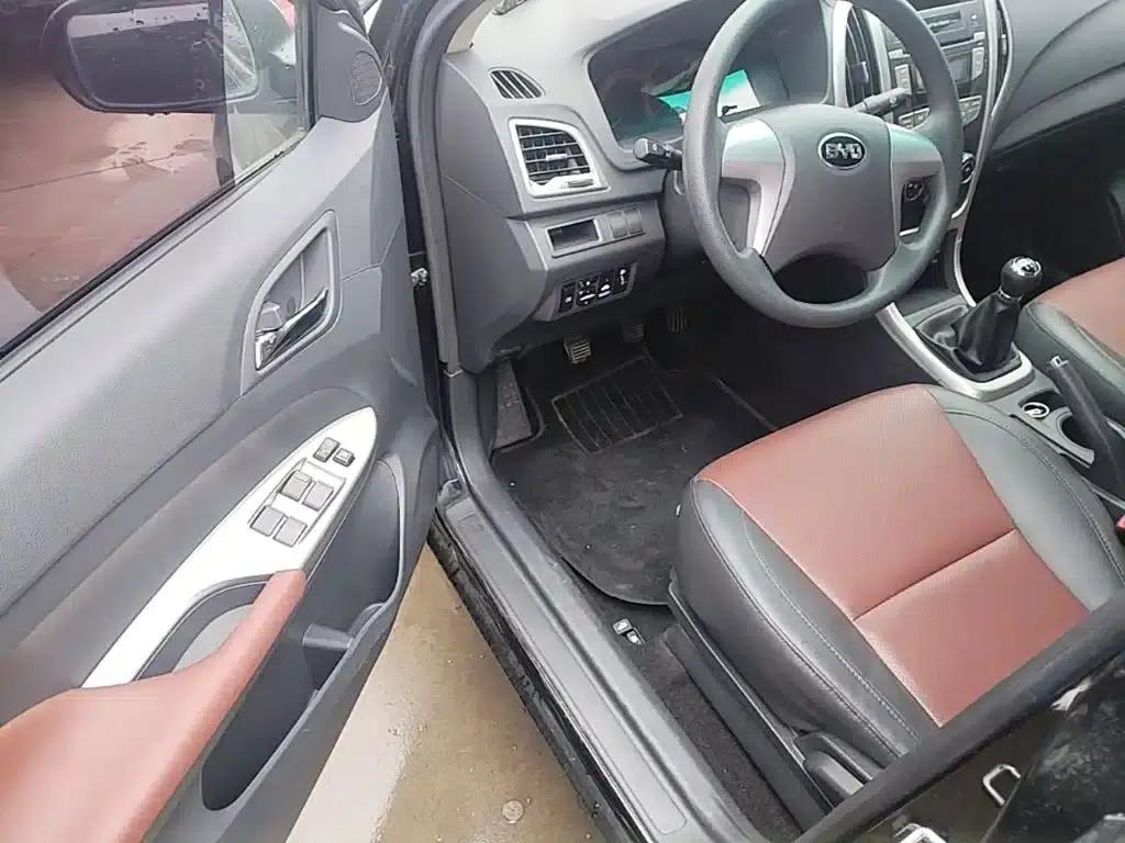 BYD F3 2015 Energy-Saving Edition 1.5L Manual Comfort Model — миниатюра 16