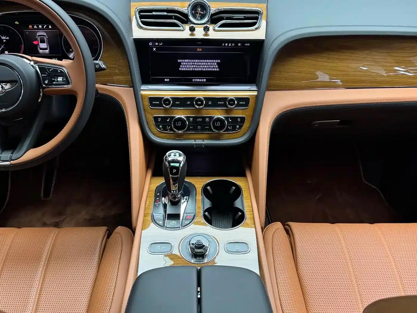 Bentayga 2024 4.0T V8 Long Wheelbase — миниатюра 22