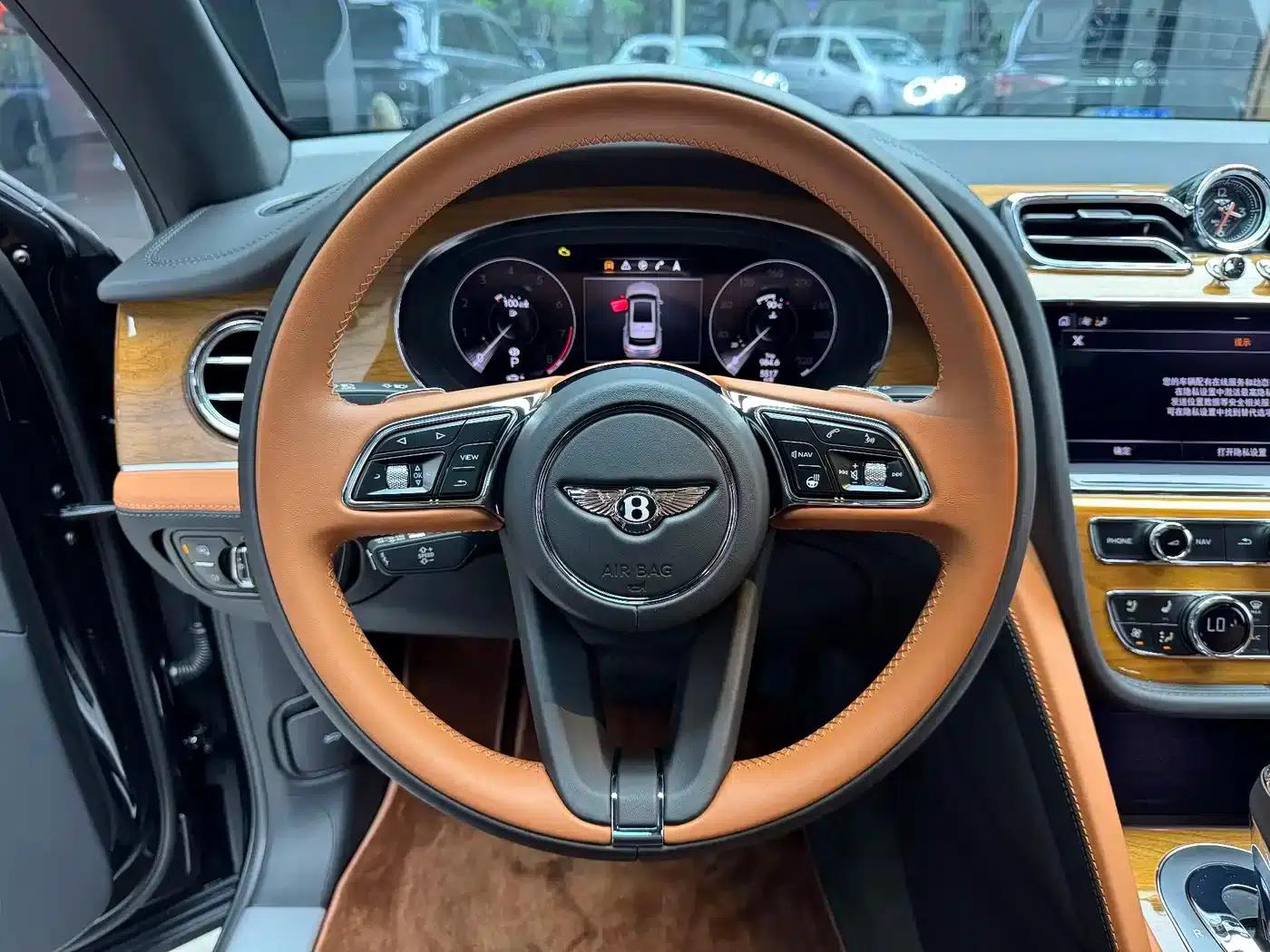 Bentayga 2024 4.0T V8 Long Wheelbase — миниатюра 27