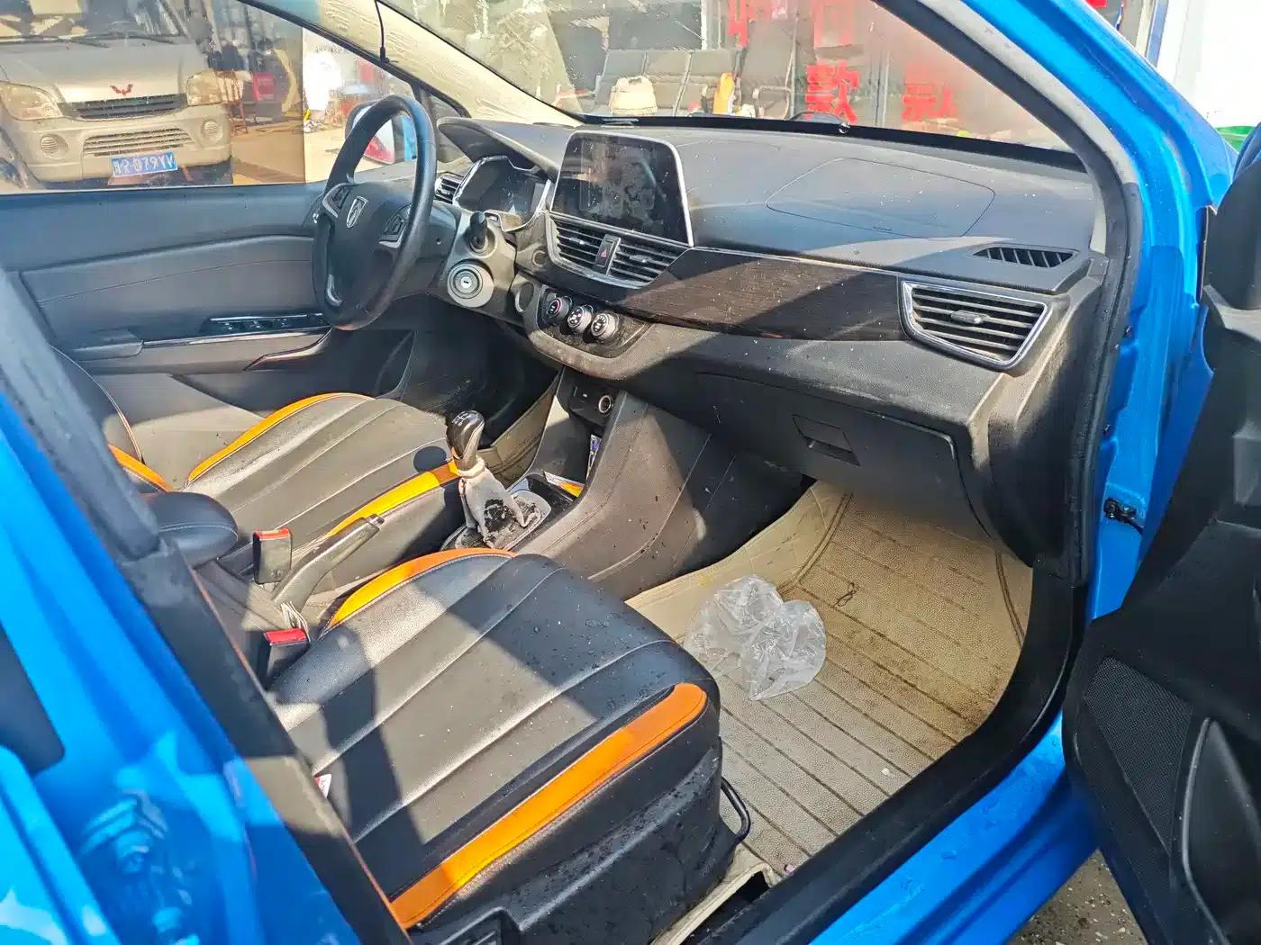 Baojun 310 2016 1.2L Manual Deluxe Edition — миниатюра 4