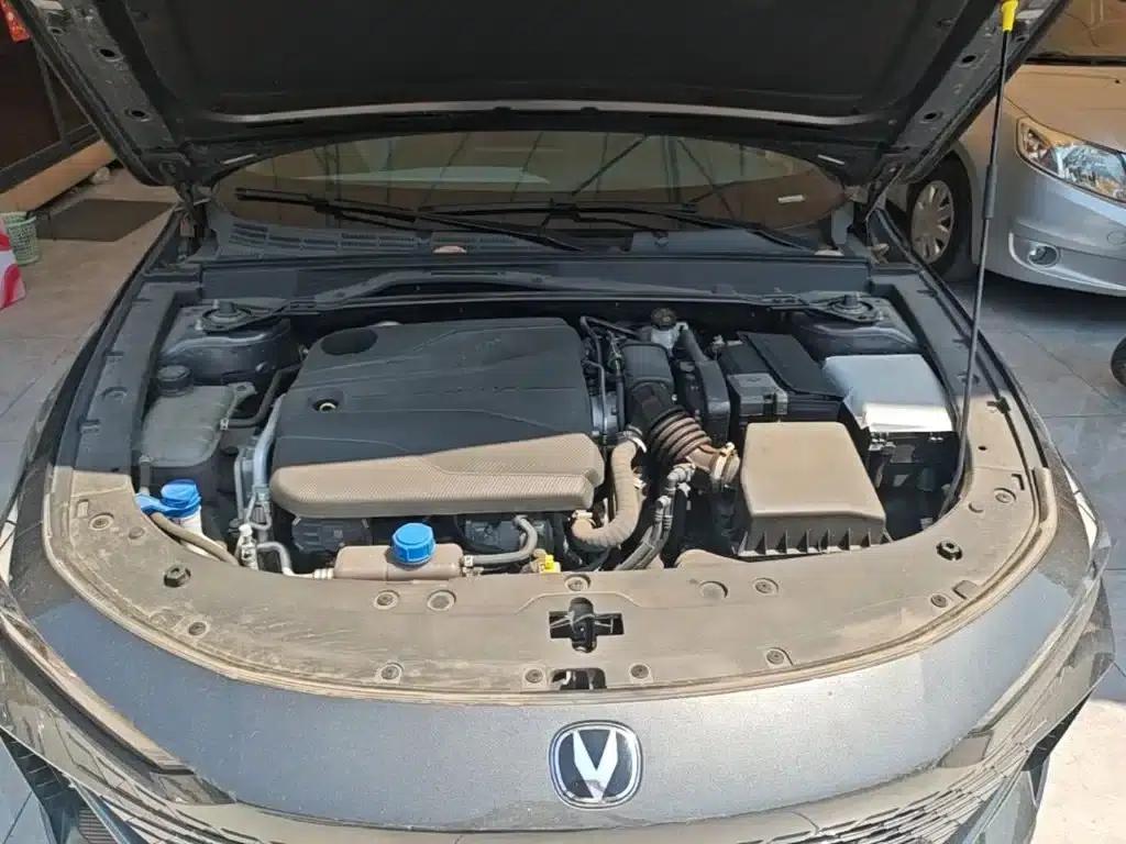 Changan UNI-V 2022 1.5T Premium Edition — миниатюра 16