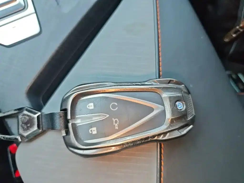 Changan UNI-V 2022 1.5T Premium Edition — миниатюра 17