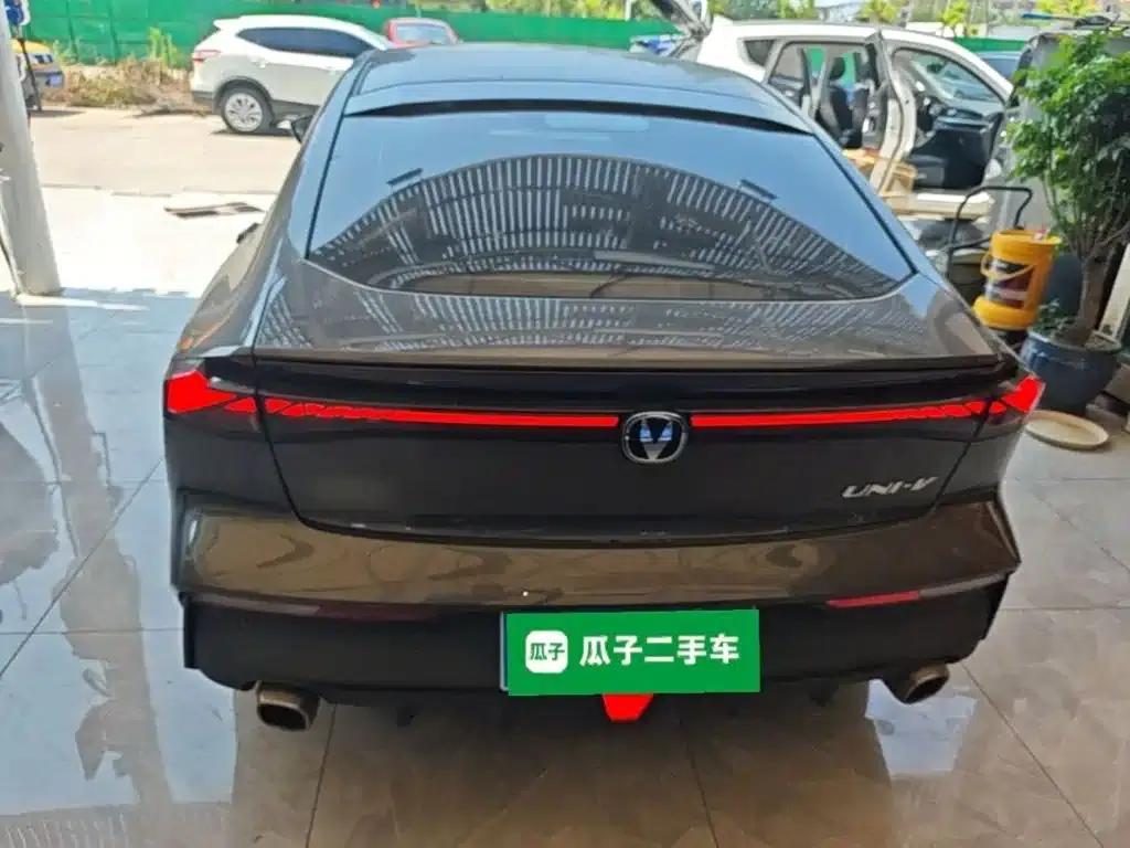 Changan UNI-V 2022 1.5T Premium Edition — миниатюра 4