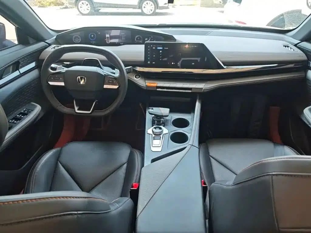 Changan UNI-V 2022 1.5T Premium Edition — миниатюра 6