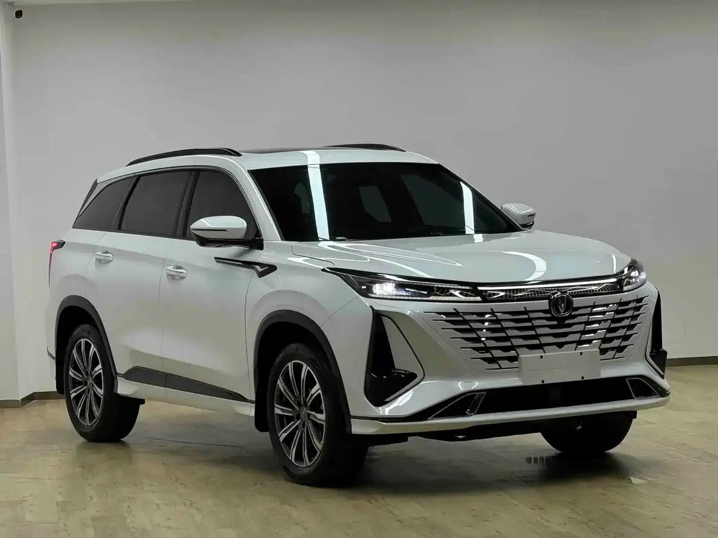 Changan CS75PLUS 2023 Model, Third Generation, 1.5T Automatic Premium Edition — миниатюра 3