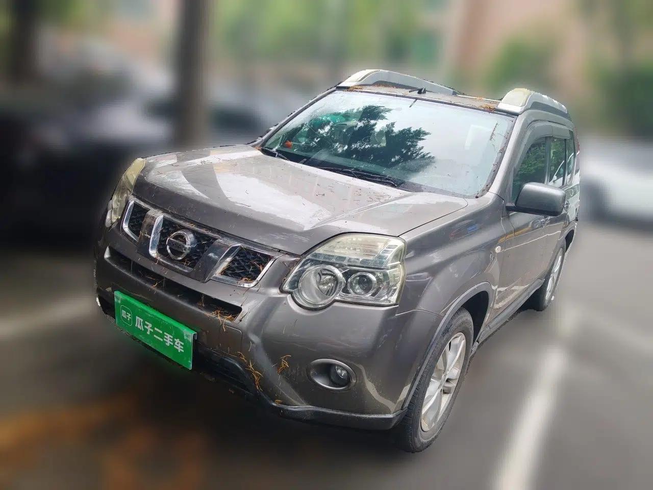 Nissan X-Trail 2012 2.5L CVT Luxury Edition 4WD — миниатюра 1